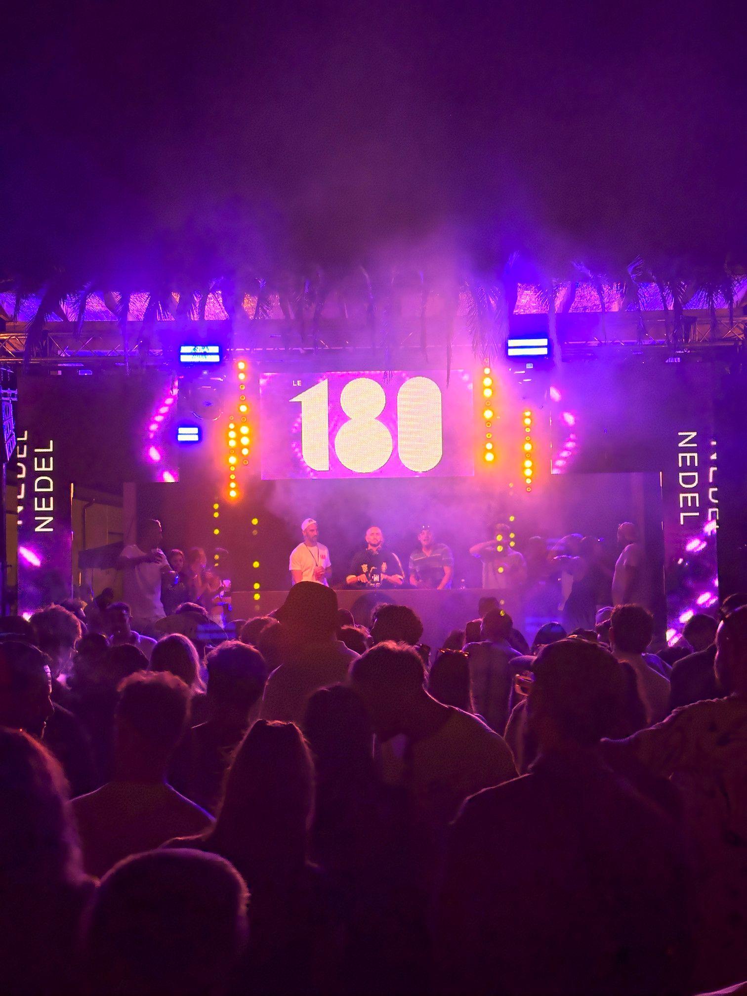 Mainstage Le 180 violet jaune