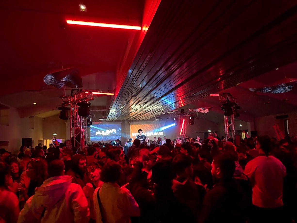 mainstage en rouge